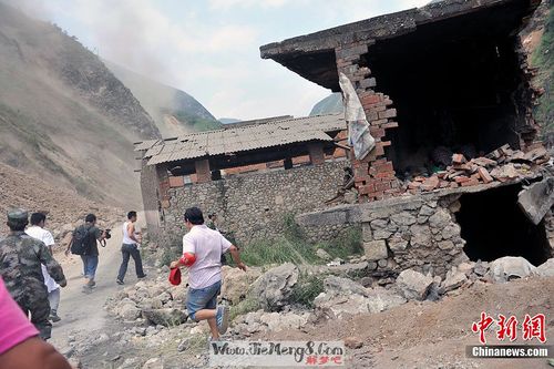 梦见地震自己安然无恙的周公解梦